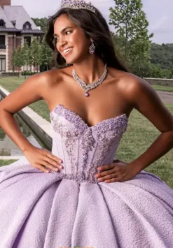 Q1027^Amabella Clearance