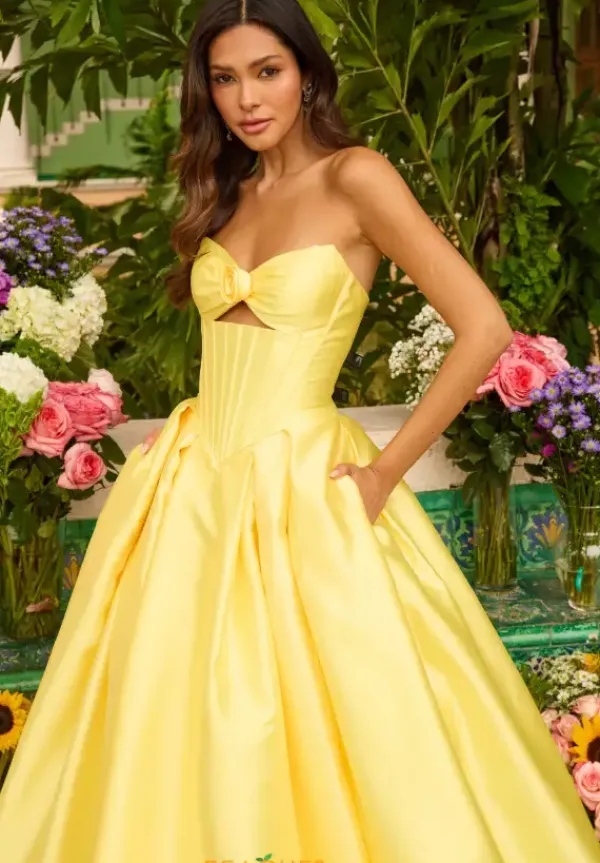 47223^Ava Presley New