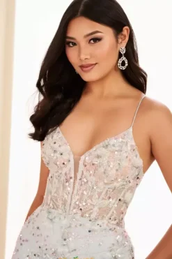 EW37021^Ellie Wilde Online