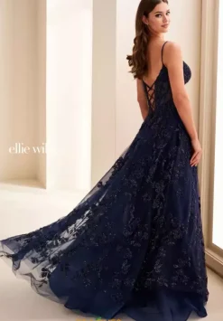 EW37067^Ellie Wilde Online