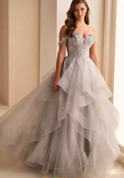 EW35084^Ellie Wilde Clearance