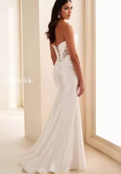 EW37084^Ellie Wilde Hot