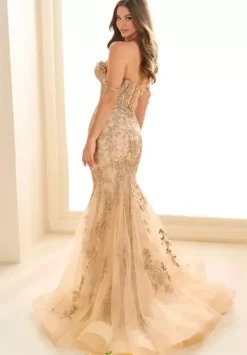 EW36053^Ellie Wilde New