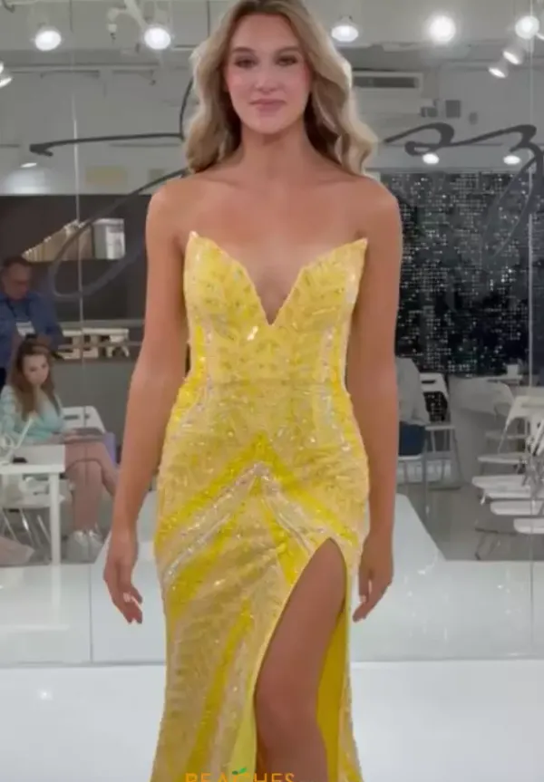 7910^Jasz Couture Outlet