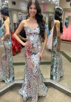 7551^Jasz Couture Clearance