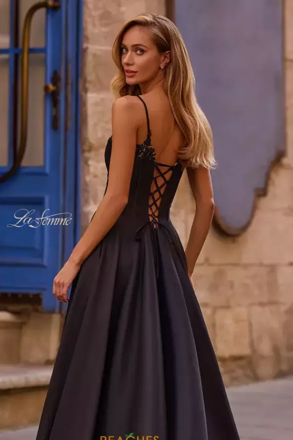 32878^La Femme Discount