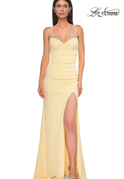 32802^La Femme Outlet