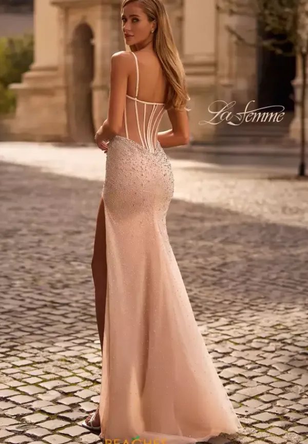 32840^La Femme Online