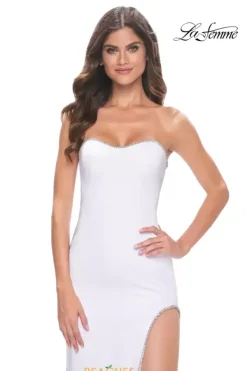 31977^La Femme Online