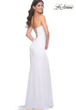 31977^La Femme Online