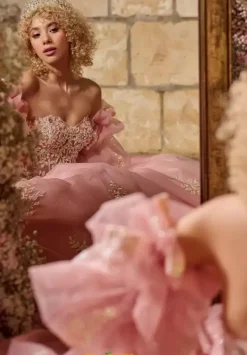 26123^LizLuo Quinceanera Clearance