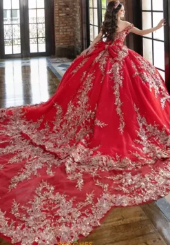 80037^LizLuo Quinceanera Outlet