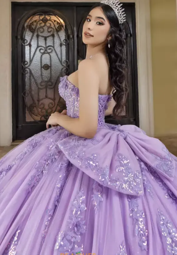 26101^LizLuo Quinceanera