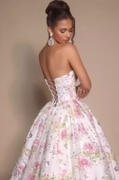 PS26215^Portia and Scarlett