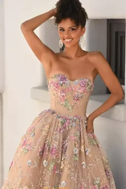 PS26215^Portia and Scarlett