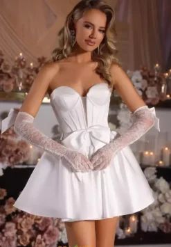 PS25568^Portia and Scarlett