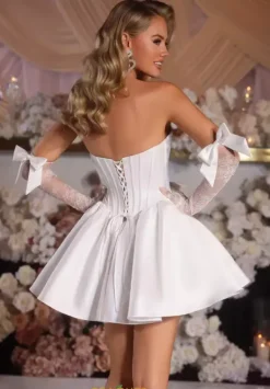 PS25568^Portia and Scarlett