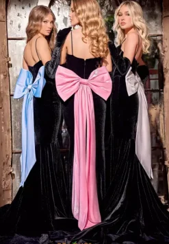 PS24068^Portia and Scarlett Hot