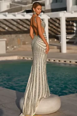 PS25453C^Portia and Scarlett