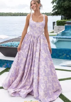 XO185^Portia and Scarlett Online