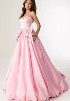 71035^Rachel Allan Hot