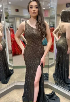56179^Sherri Hill Clearance