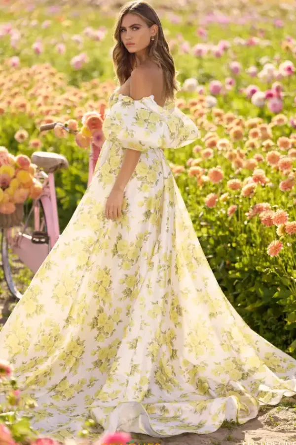 56379^Sherri Hill Clearance