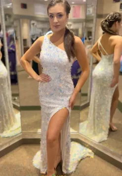 55040^Sherri Hill Clearance