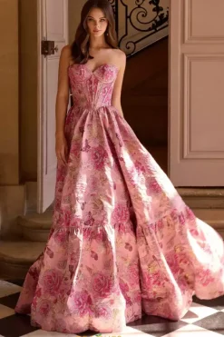 57754^Sherri Hill Hot