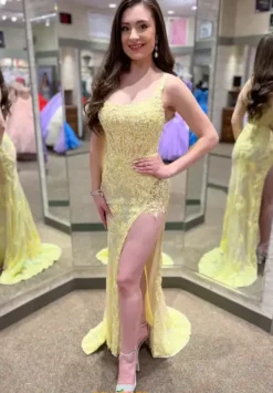 55610^Sherri Hill Sale