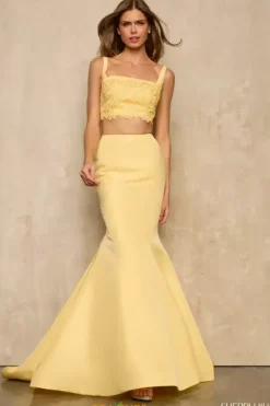 57623^Sherri Hill Hot
