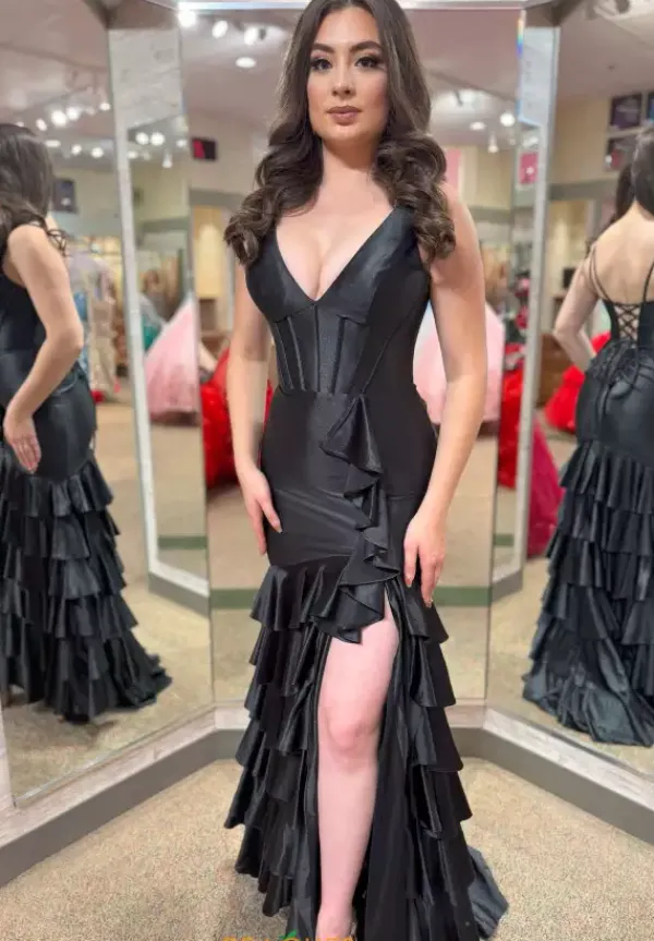 57146^Sherri Hill Clearance