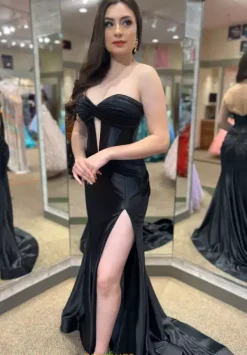 56161^Sherri Hill Best