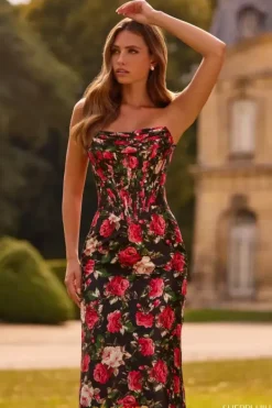 57719^Sherri Hill Hot