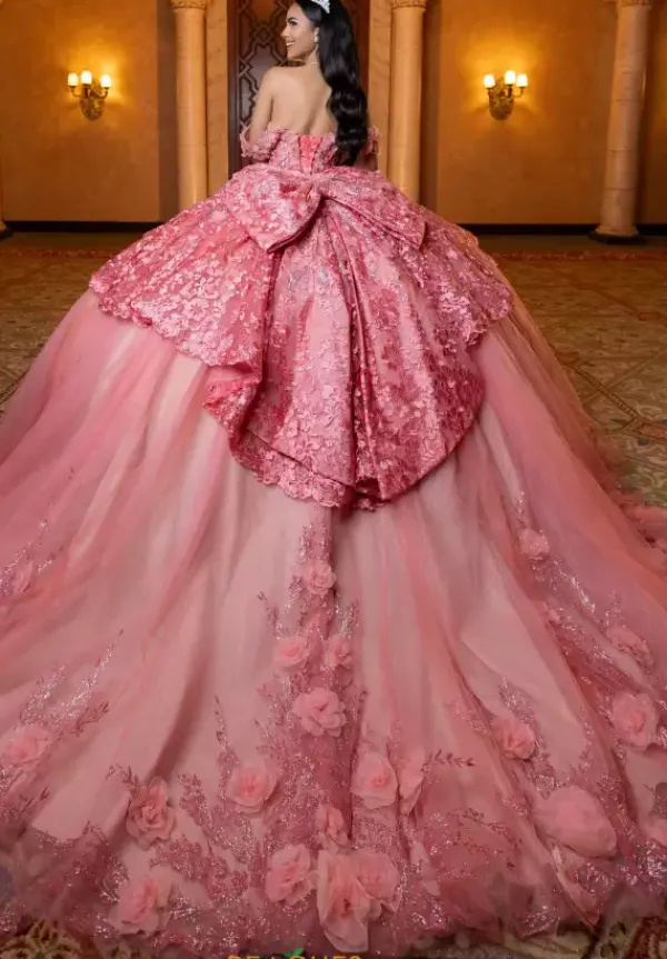 Quinceanera 4080032^Vizcaya