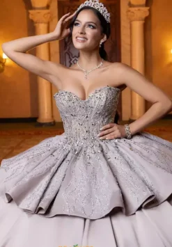 Quinceanera 4080030^Vizcaya Best
