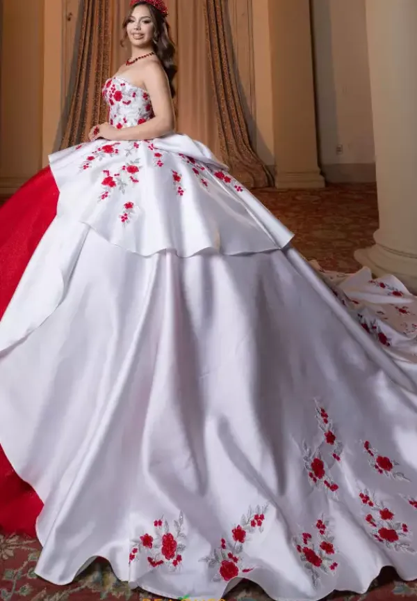 Quinceanera 4080016^Vizcaya Hot