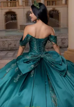 Quinceanera 4080011^Vizcaya Best