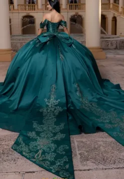 Quinceanera 4080011^Vizcaya Best