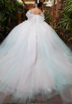Quinceanera 4080001^Vizcaya New